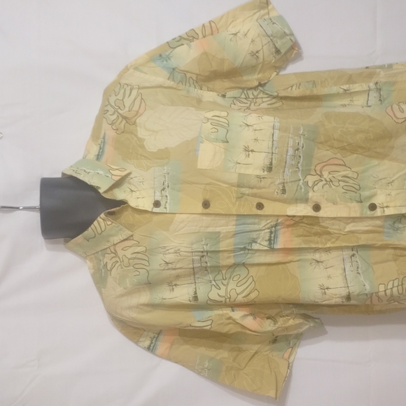 PLANKS ⭐️ Hawaiian Print Shirt - Picture 3 of 7